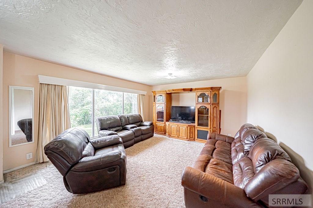 546 East 3000 Road North Rexburg, ID 83440 - Photo 7 of 44