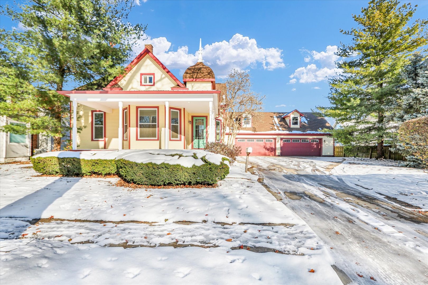 202 East Daggy Street Tuscola, IL 61953 - Photo 1 of 45 a front view of a house with a yard