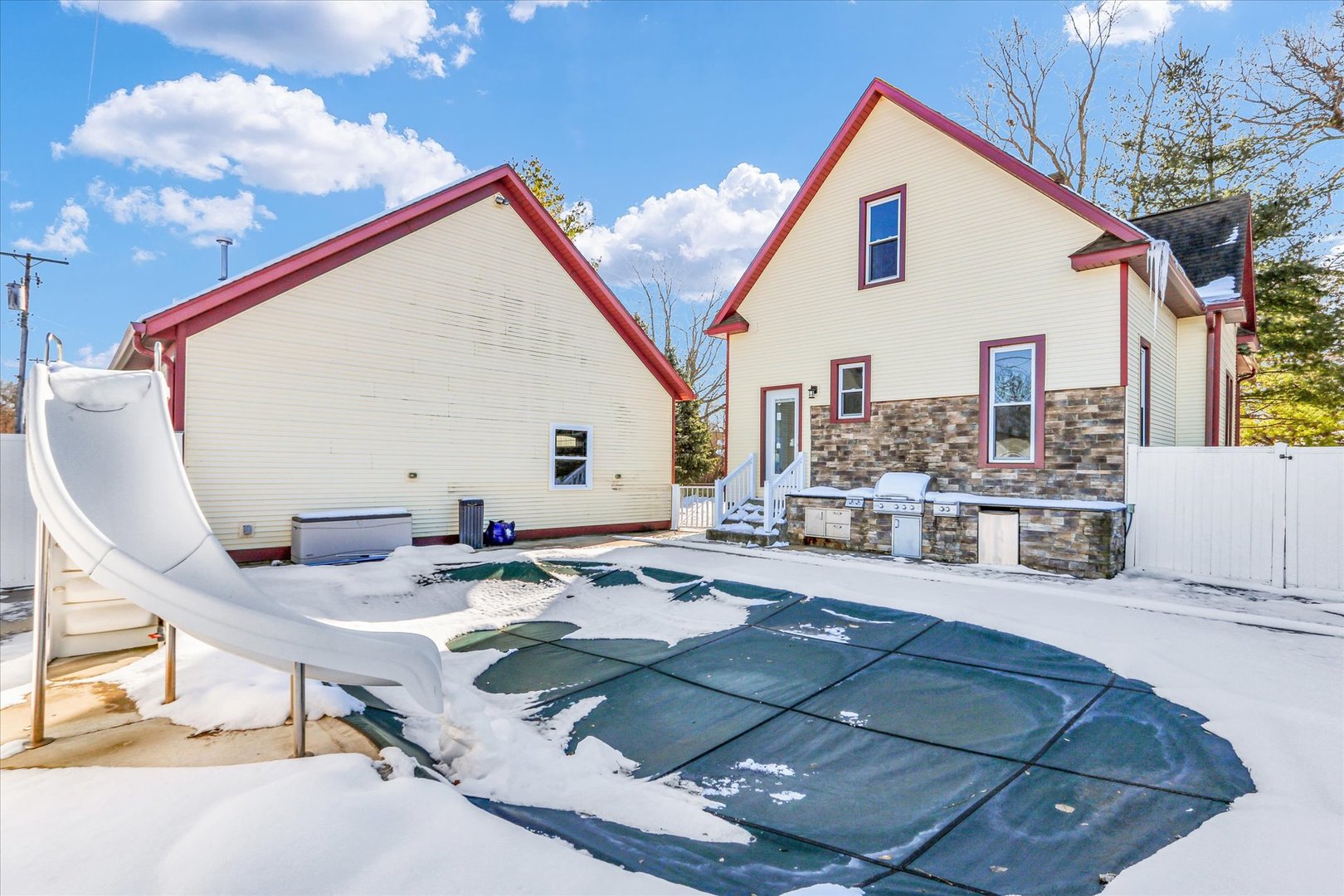 202 East Daggy Street Tuscola, IL 61953 - Photo 37 of 45 a view of a house with backyard