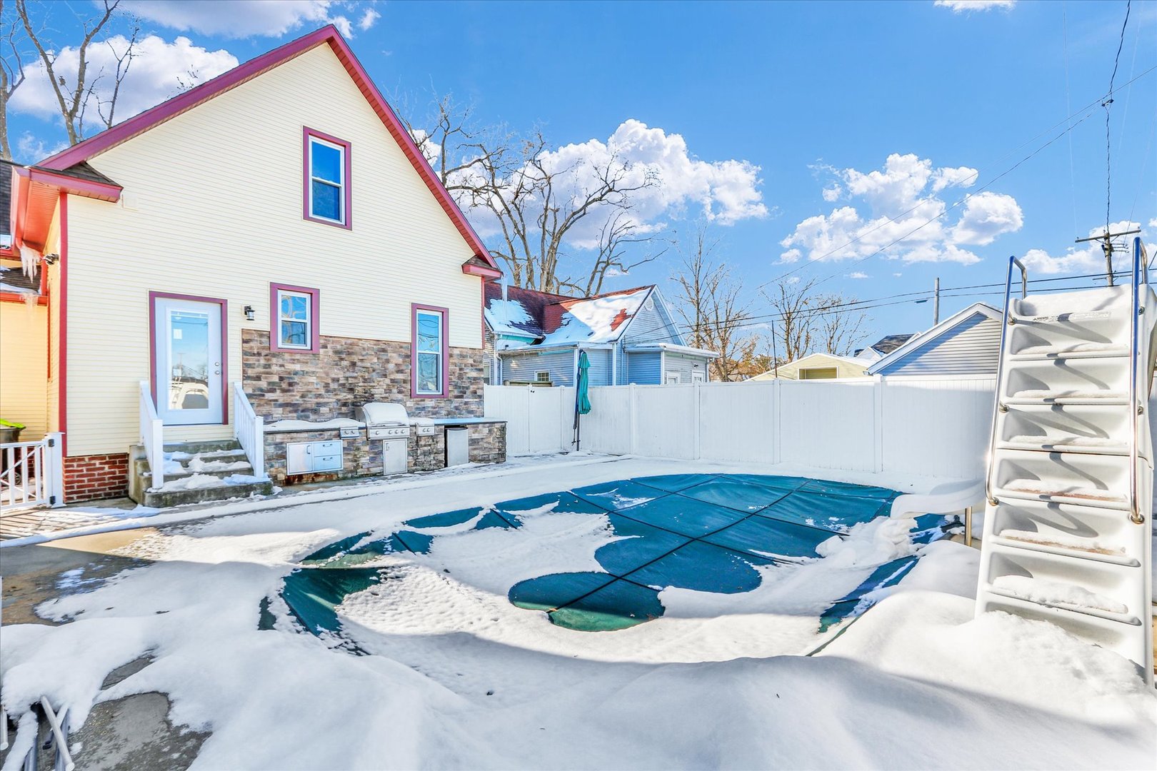 202 East Daggy Street Tuscola, IL 61953 - Photo 38 of 45 a view of a house with a kitchen