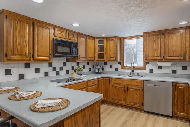 $349,900 | N5438 Lower Road, Shiocton, WI 54170