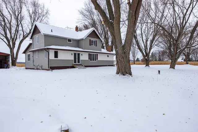 $349,900 | N5438 Lower Road, Shiocton, WI 54170