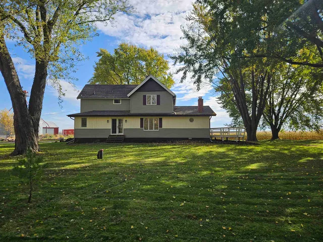 $349,900 | N5438 Lower Road, Shiocton, WI 54170