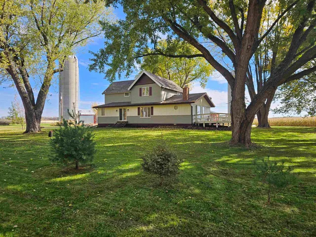 $349,900 | N5438 Lower Road, Shiocton, WI 54170