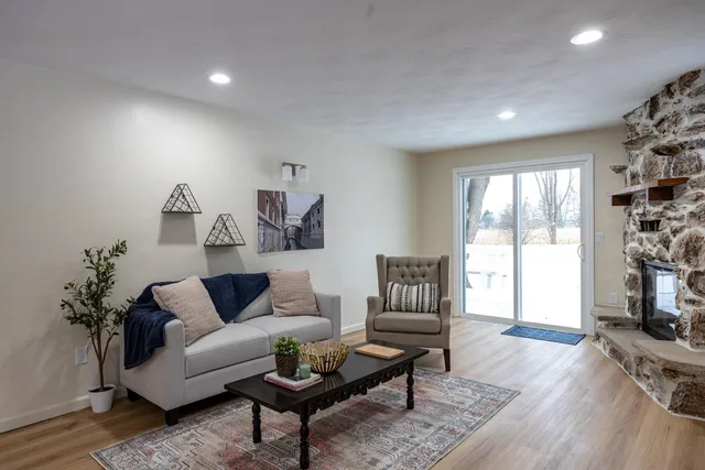 $349,900 | N5438 Lower Road, Shiocton, WI 54170