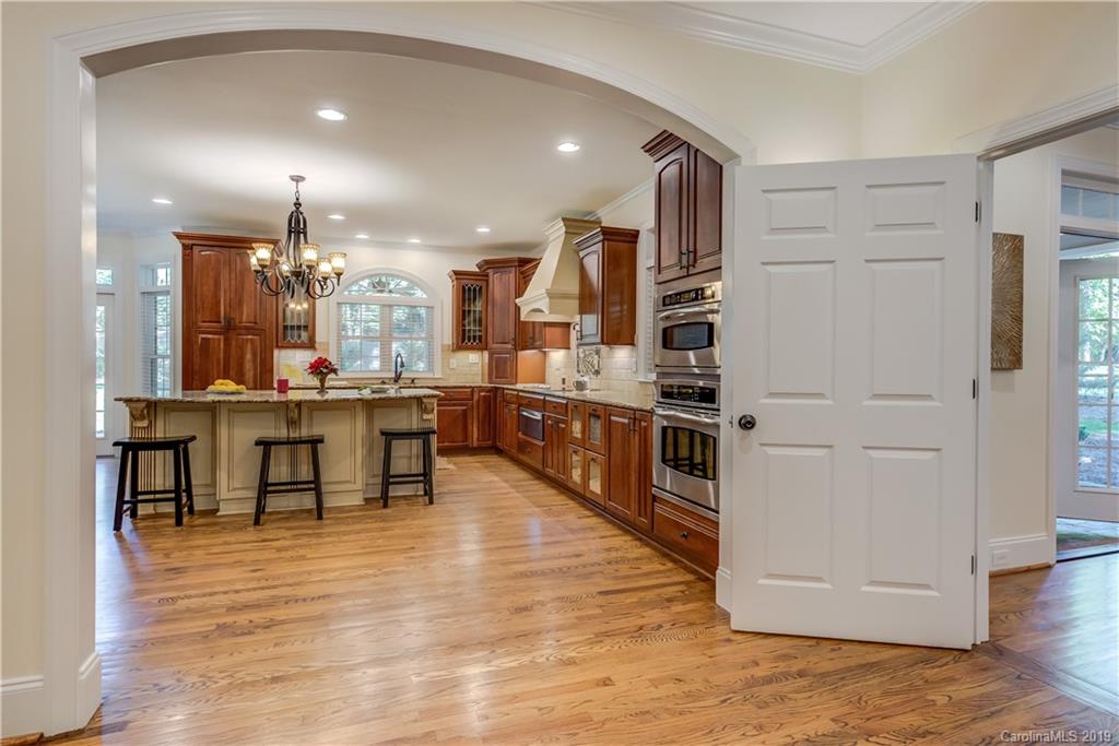 2916 Cross Country Road Charlotte, NC 28270 - Photo 18 of 48