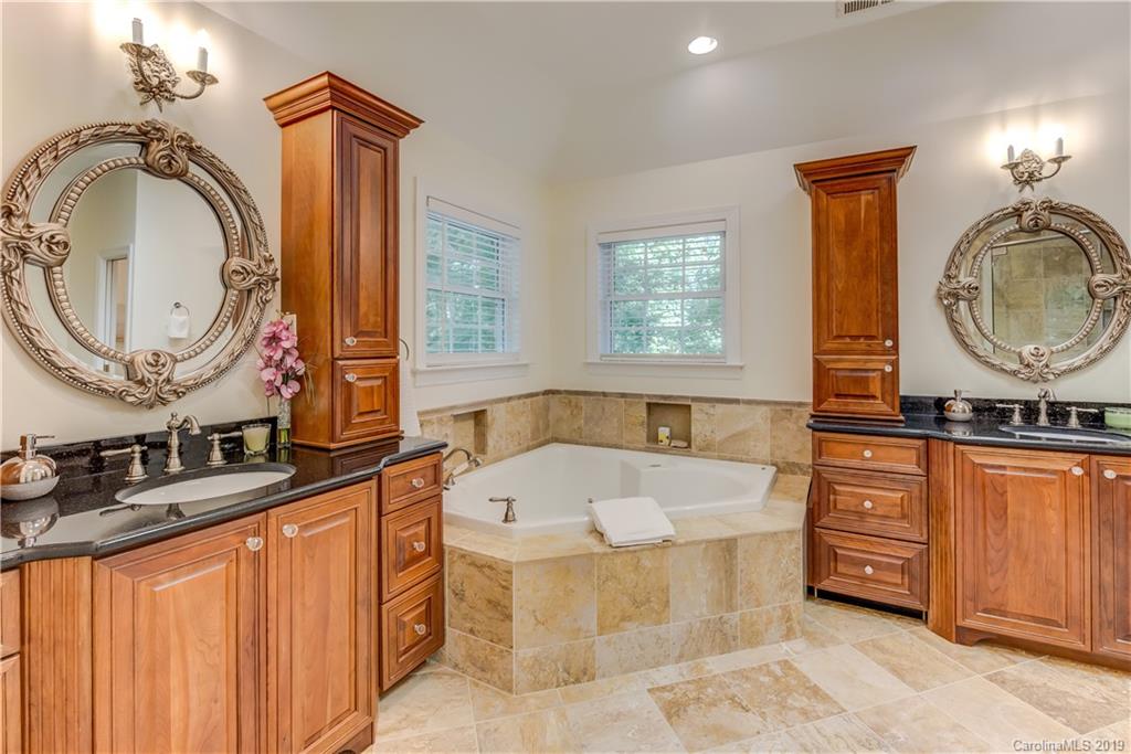 2916 Cross Country Road Charlotte, NC 28270 - Photo 35 of 48