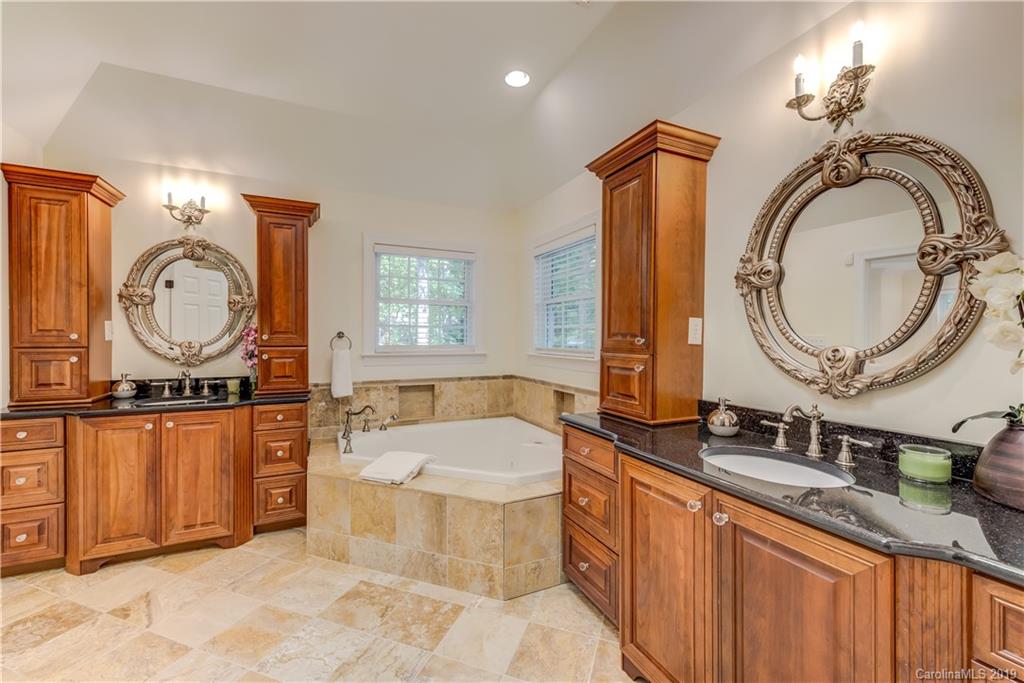 2916 Cross Country Road Charlotte, NC 28270 - Photo 36 of 48