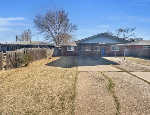 $800 | 2107 35th Street, Unit A, Lubbock, TX 79412