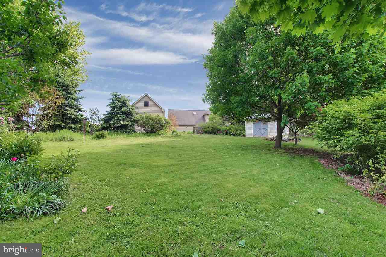 1825 Marigold Road York, PA 17408 - Photo 18 of 25