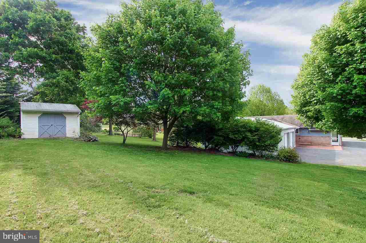 1825 Marigold Road York, PA 17408 - Photo 20 of 25