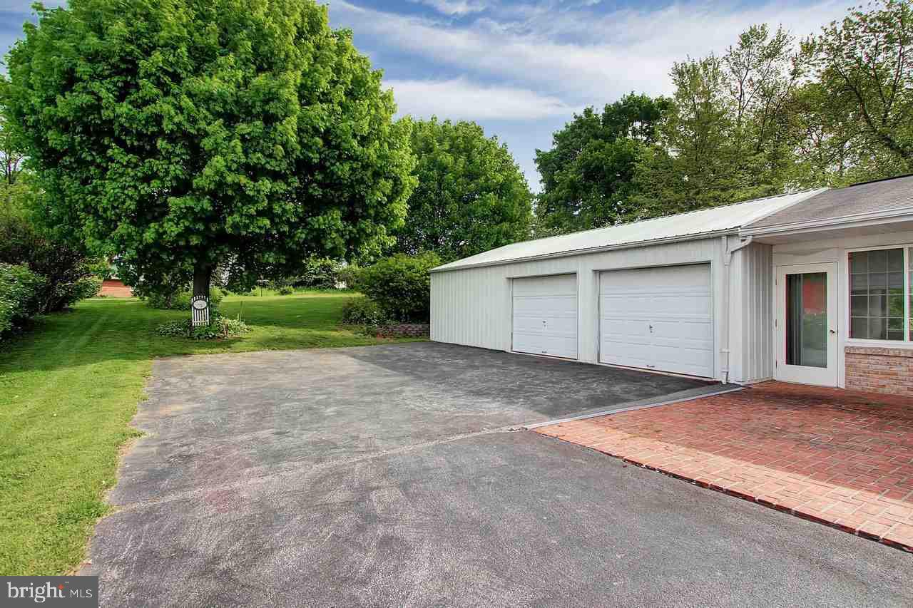 1825 Marigold Road York, PA 17408 - Photo 22 of 25