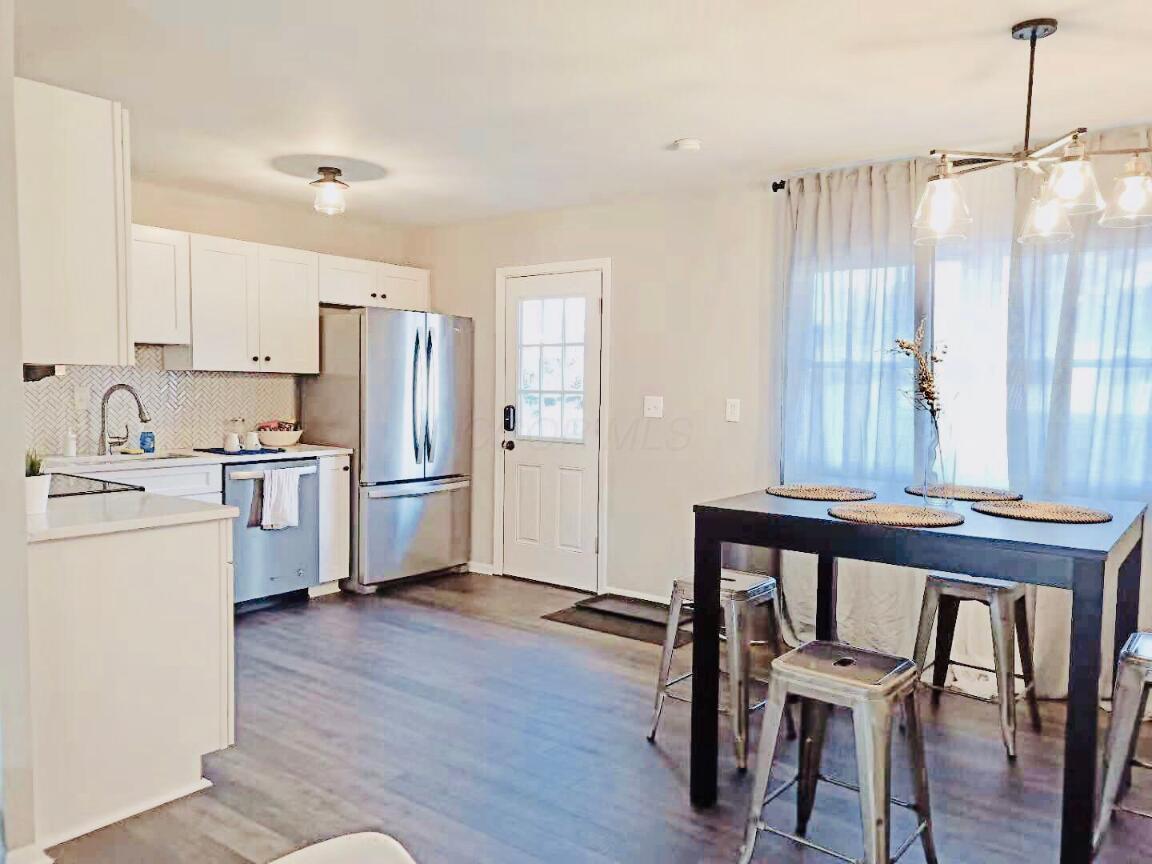 221 Lincolnshire Road Columbus, OH 43230 - Photo 6 of 18
