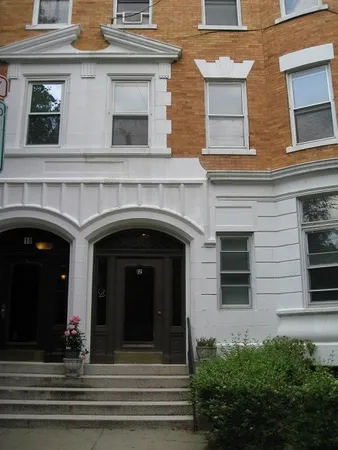 $3,500 | 12 Kilsyth Road, Unit 2, Brookline, MA 02445