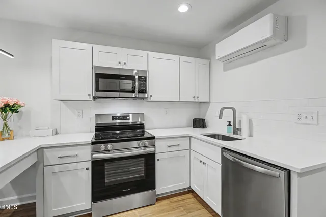 $180,000 | 1309 East Hudson Avenue, Unit A16, Durham, NC 27705