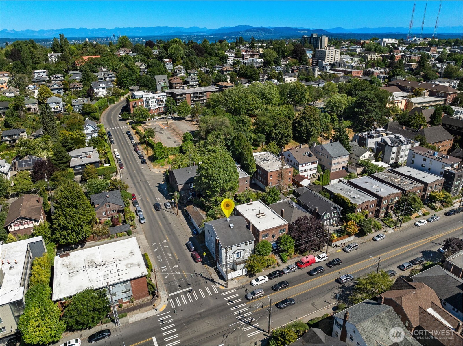 746 10th Avenue East Seattle, WA 98102 - Photo 33 of 34 an aerial view of multiple house