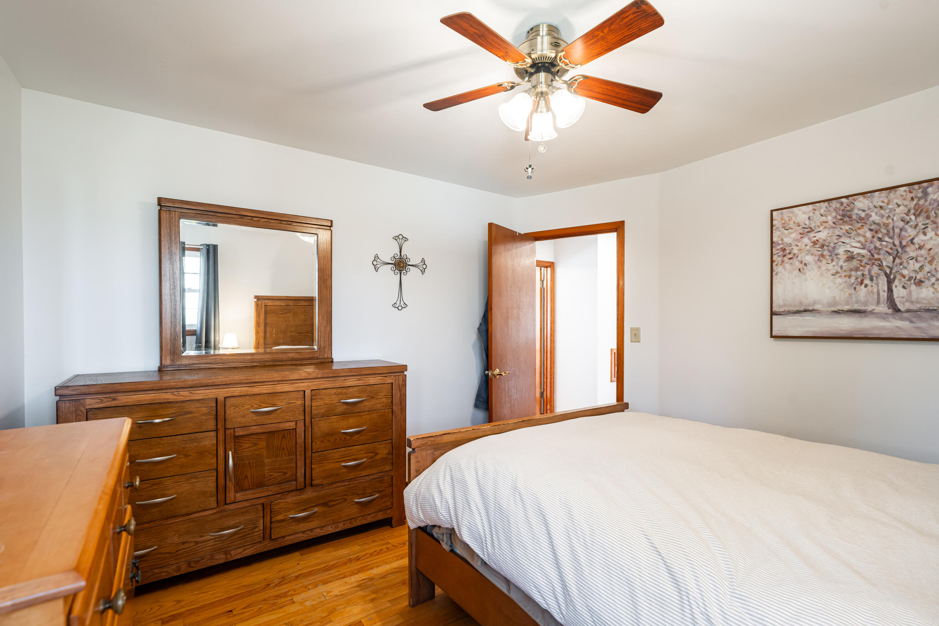 5921 Sycamore Street Greendale, WI 53129 - Photo 22 of 39 Primary Bedroom