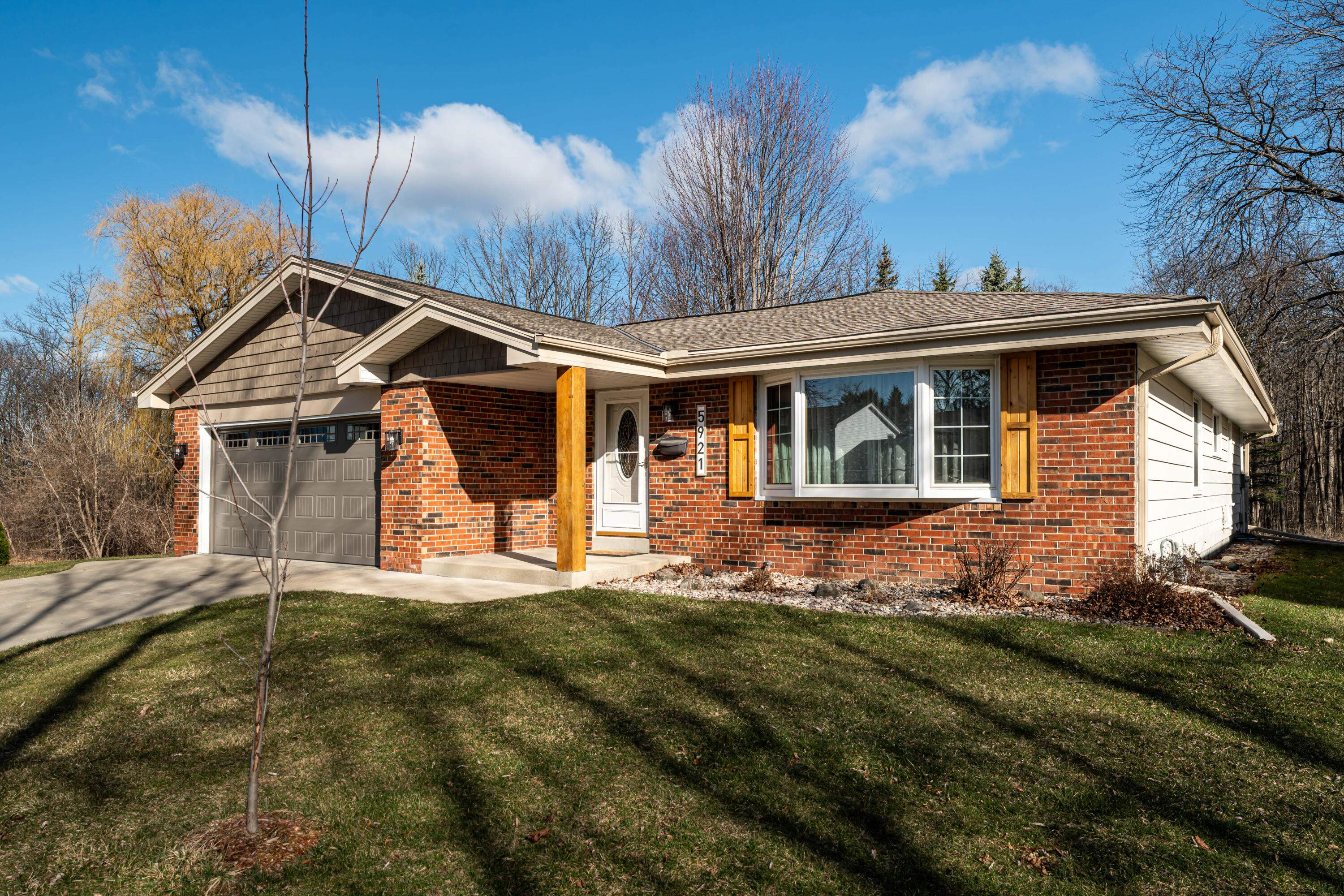 5921 Sycamore Street Greendale, WI 53129 - Photo 31 of 39 DSC00889