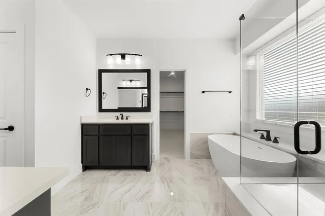 $849,921 | 1107 Willow Lk Drive, DeSoto, TX 75115