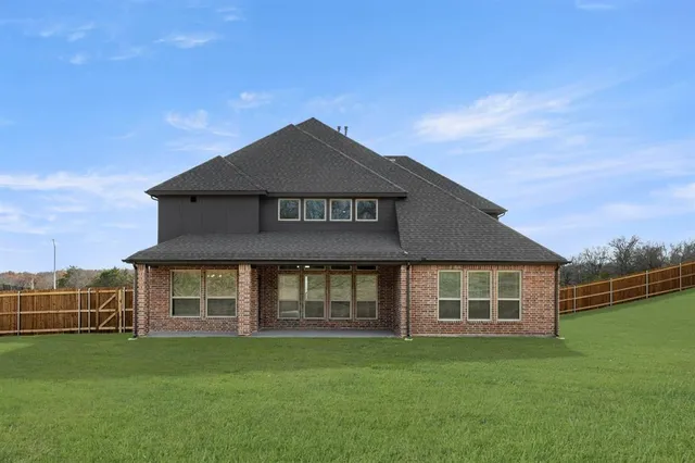 $849,921 | 1107 Willow Lk Drive, DeSoto, TX 75115