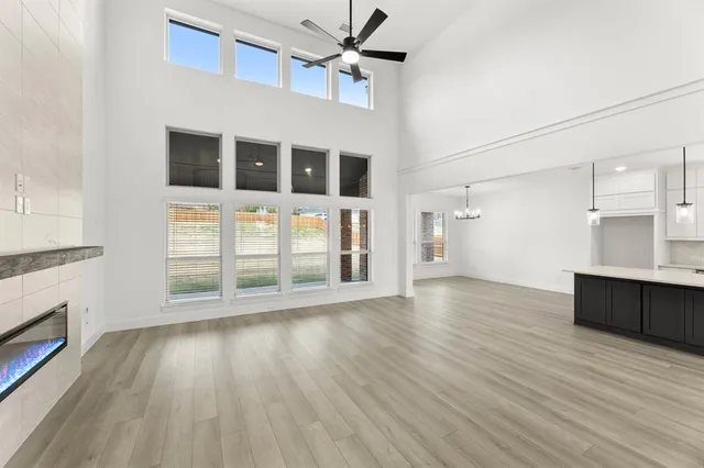 $849,921 | 1107 Willow Lk Drive, DeSoto, TX 75115