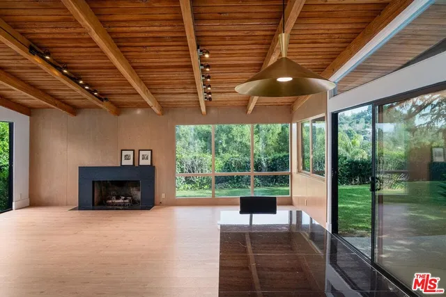 $12,900 | 15434 Mulholland Drive, Los Angeles, CA 90077