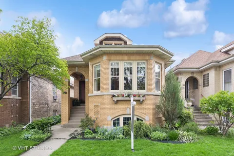 $535,000 | 6625 North Fairfield Avenue, Chicago, IL 60645