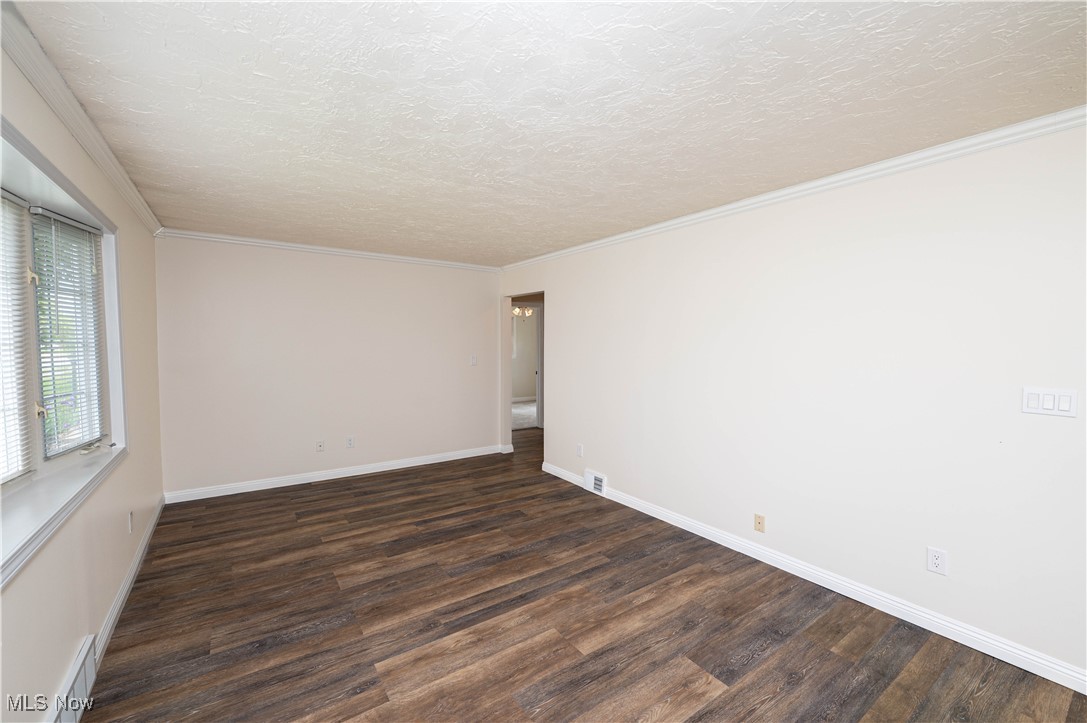 30216 Barjode Road Willowick, OH 44095 - Photo 3 of 35 Gallery Image 3