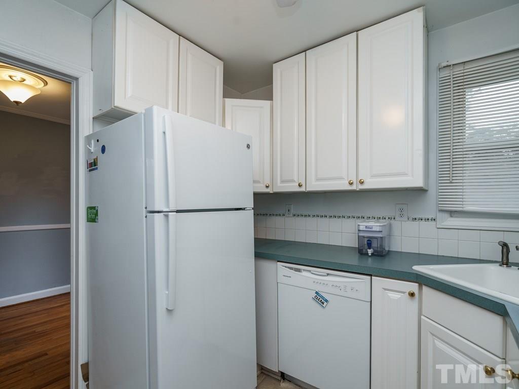 2956 Claremont Road Raleigh, NC 27608 - Photo 11 of 19