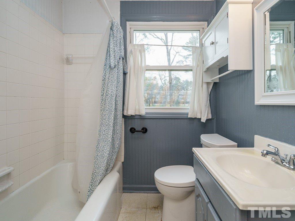 2956 Claremont Road Raleigh, NC 27608 - Photo 13 of 19