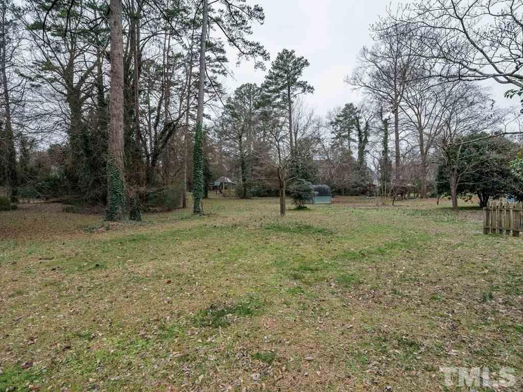 2956 Claremont Road Raleigh, NC 27608 - Photo 15 of 19