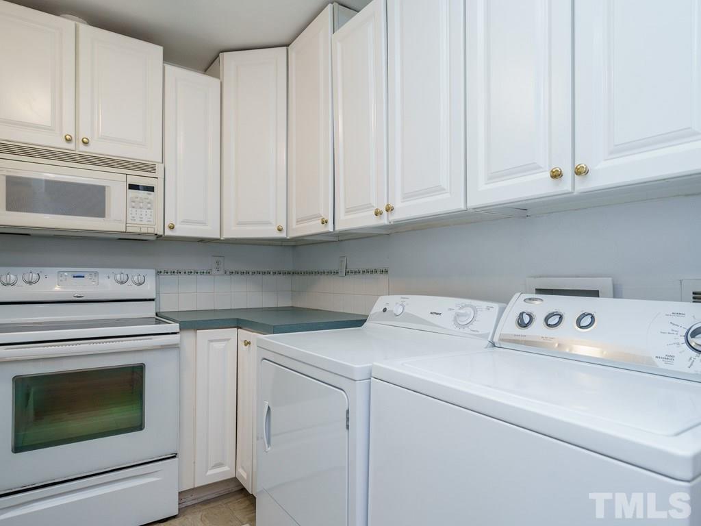 2956 Claremont Road Raleigh, NC 27608 - Photo 10 of 19
