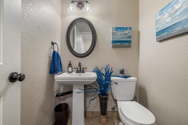 $380,000 | 1137 Cedar Creek Drive, Unit 4, Modesto, CA 95355
