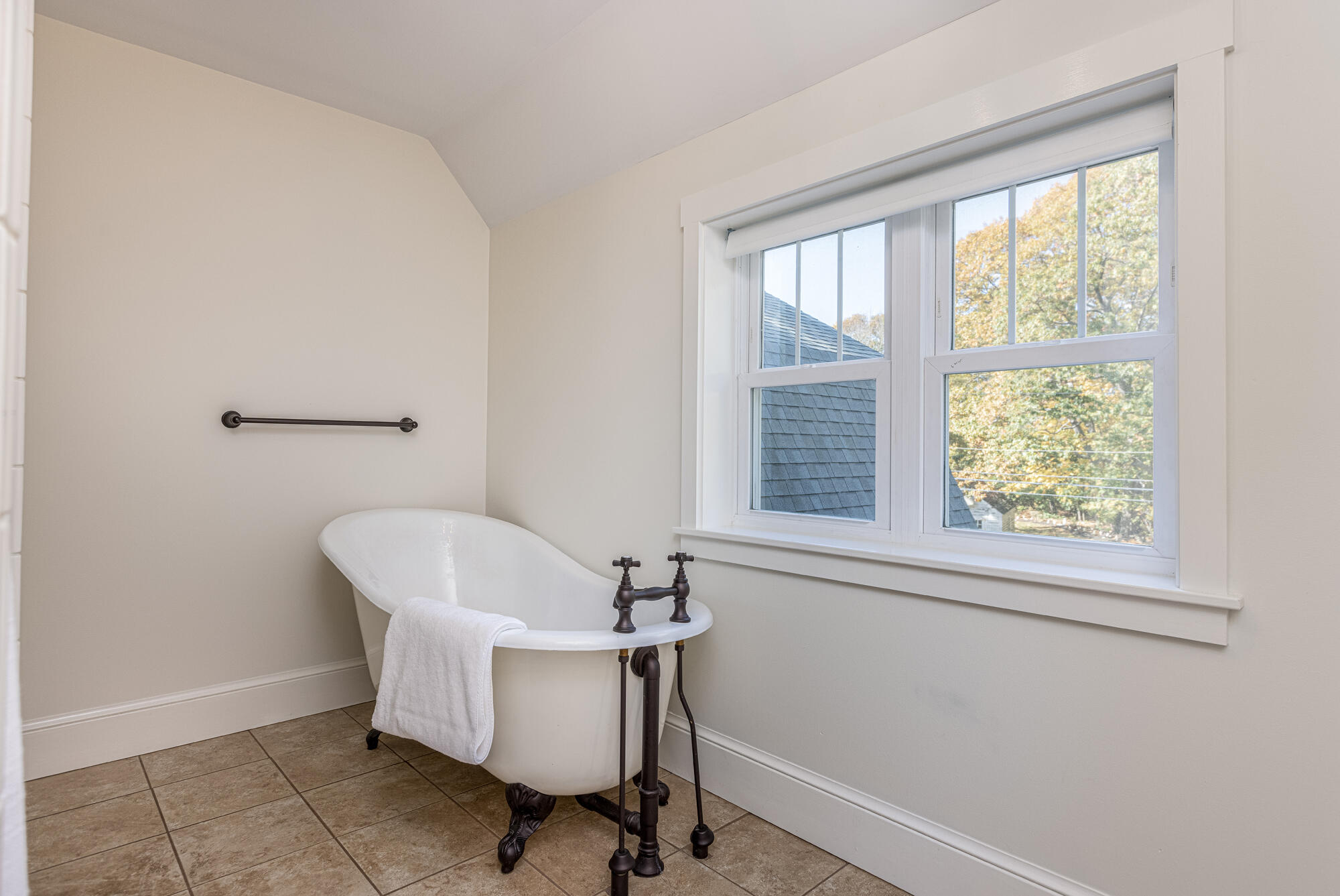 526 Mitchell Road Cape Elizabeth, ME 04107 - Photo 38 of 70 526 Mitchell Rd_W5_034