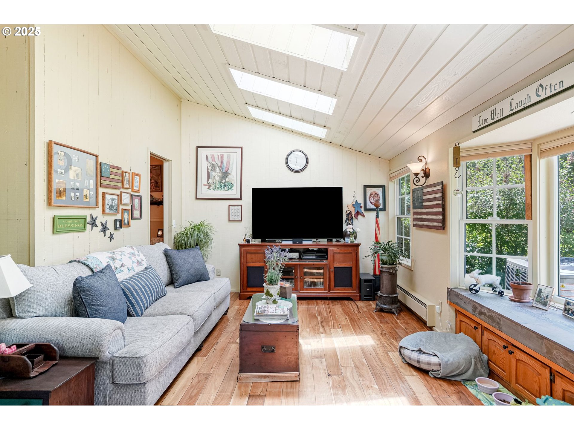 4269 Victor Point Road Northeast Silverton, OR 97381 - Photo 13 of 35