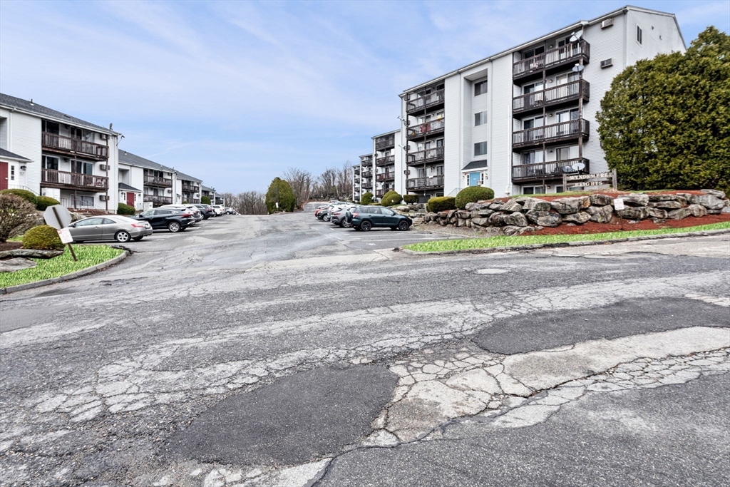 11 Gibbs Street, Unit C40 Worcester, MA 01607 - Photo 20 of 21 a view of street with building