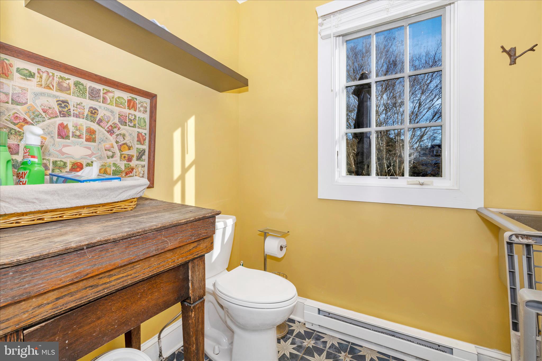 22170 Dickerson School Road Dickerson, MD 20842 - Photo 18 of 64 a bathroom with a sink and a toilet