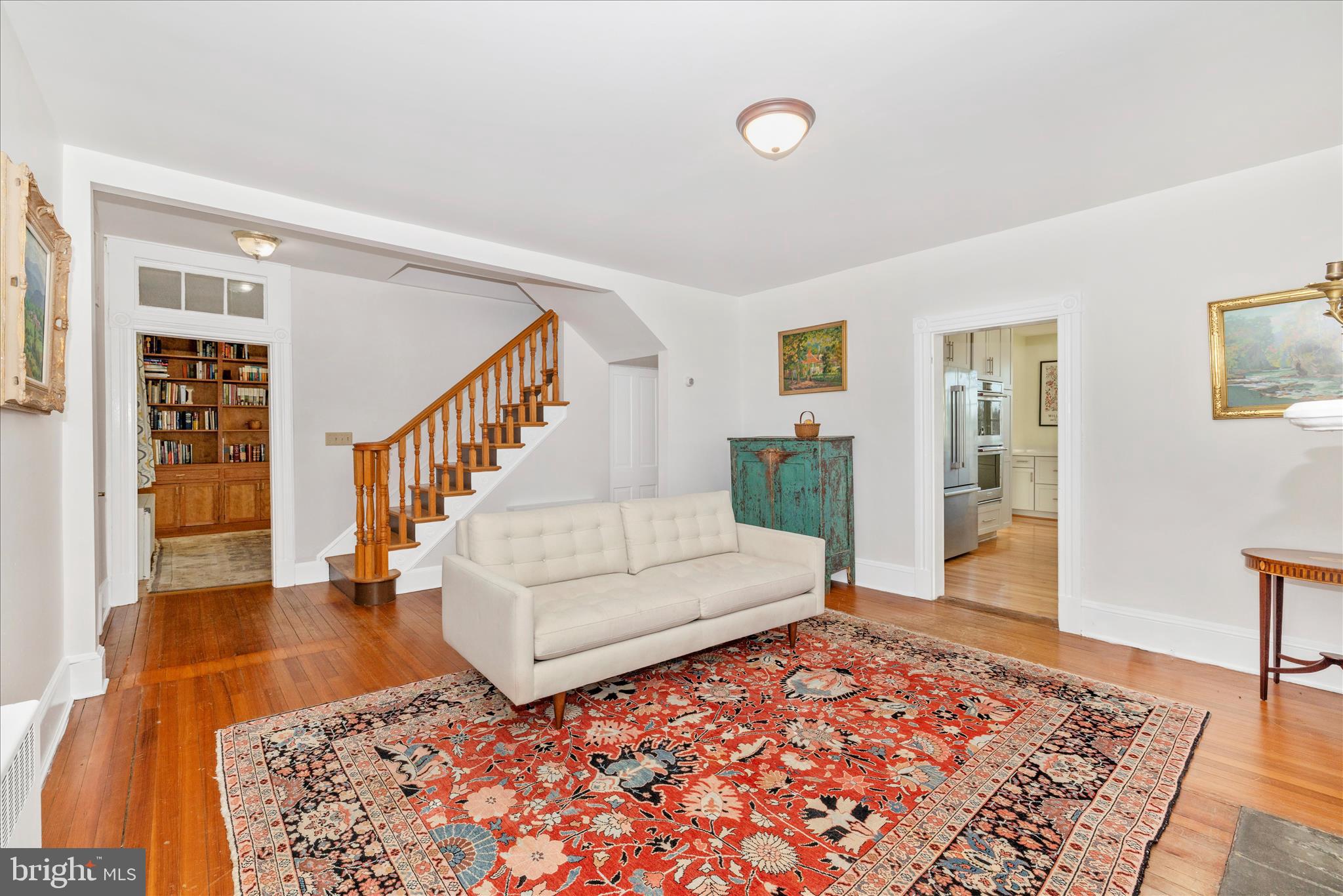 22170 Dickerson School Road Dickerson, MD 20842 - Photo 6 of 64 a living room with furniture and a rug