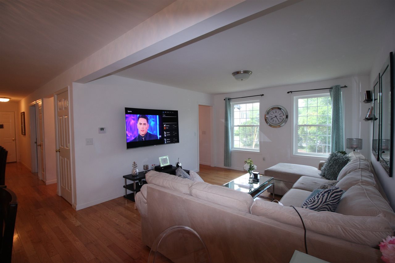 206 East Dunstable Road Nashua, NH 03062 - Photo 14 of 28