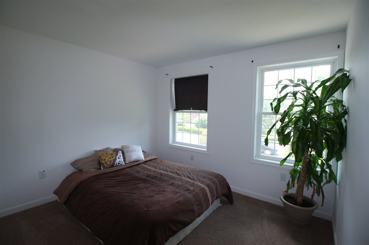 206 East Dunstable Road Nashua, NH 03062 - Photo 21 of 28