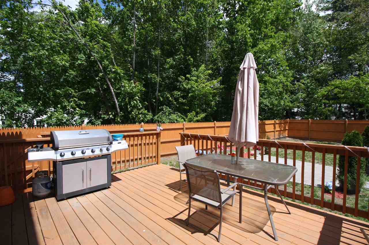 206 East Dunstable Road Nashua, NH 03062 - Photo 8 of 28