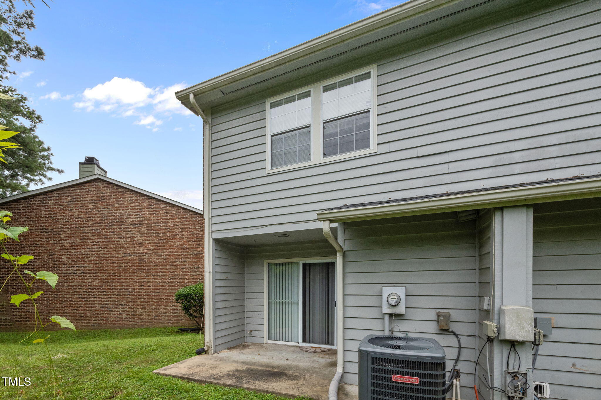 115 Coleridge Court Carrboro, NC 27510 - Photo 30 of 33 a front view of a house with garden