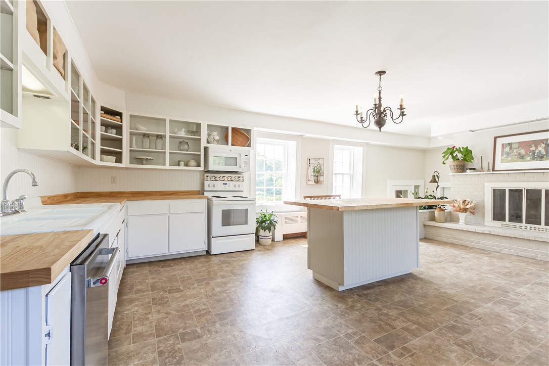 2464 Gorham Road Seneca, NY 14561 - Photo 14 of 44