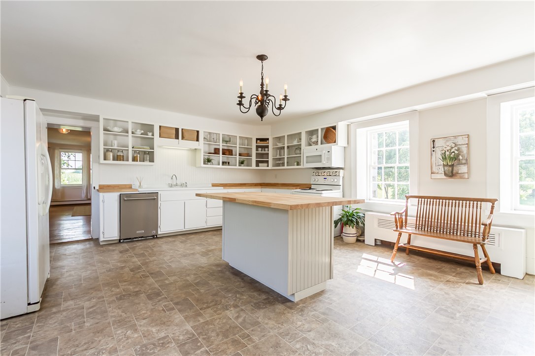 2464 Gorham Road Seneca, NY 14561 - Photo 15 of 44