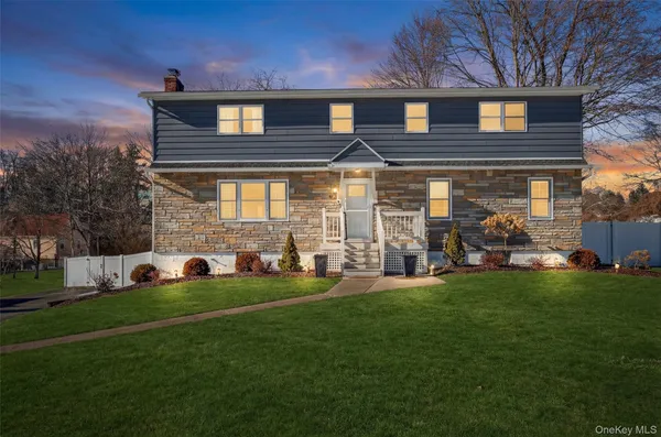 $499,900 | 15 Laffin Lane, Poughkeepsie, NY 12603