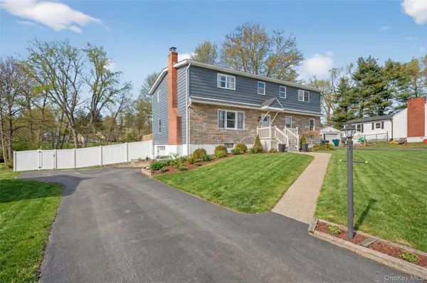 $499,900 | 15 Laffin Lane, Poughkeepsie, NY 12603