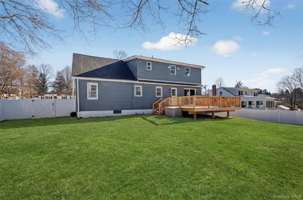 $499,900 | 15 Laffin Lane, Poughkeepsie, NY 12603