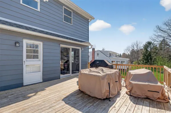 $499,900 | 15 Laffin Lane, Poughkeepsie, NY 12603