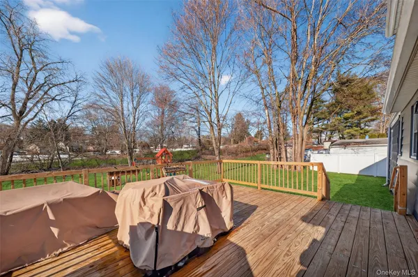 $499,900 | 15 Laffin Lane, Poughkeepsie, NY 12603