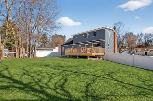 $499,900 | 15 Laffin Lane, Poughkeepsie, NY 12603